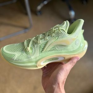 Li Ning Sonic 11 Brand New Size 8.5